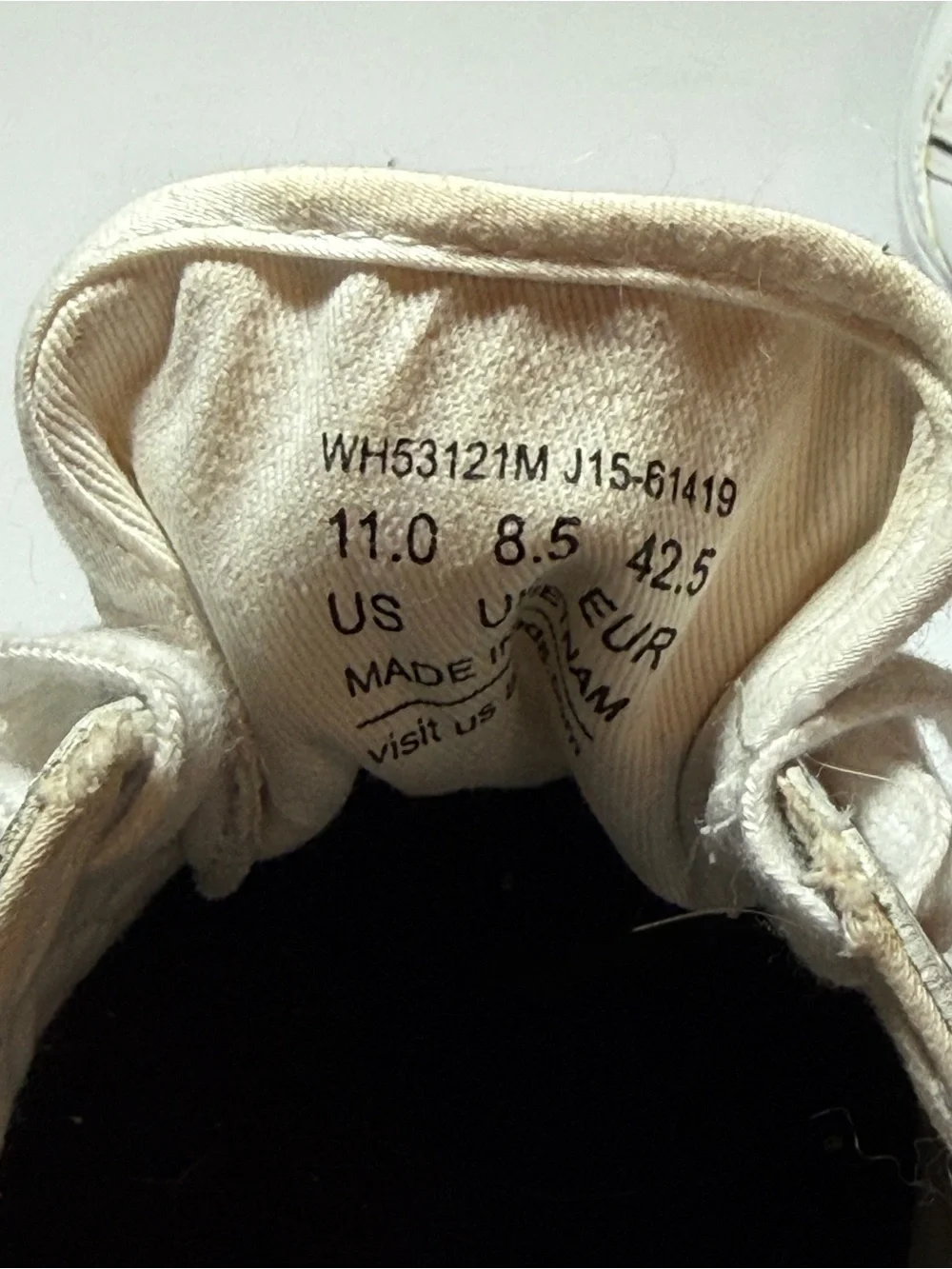 Keds Women’s White Leather Lace-Up Sneakers Size 11